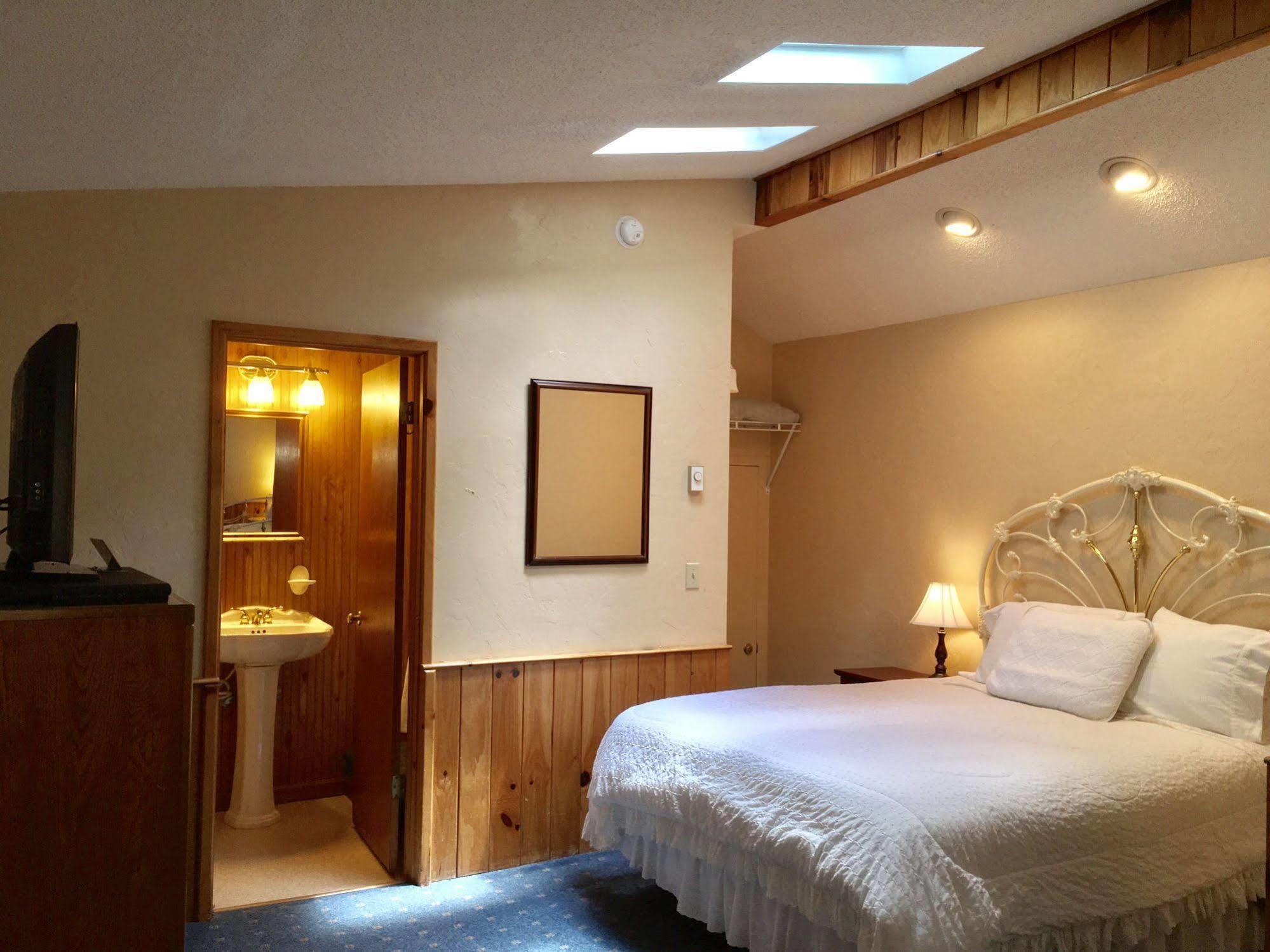 Outpost Inn 海兰兹 外观 照片